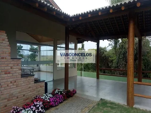 Casa com 1500m² 4 quartos e 4 banheiros, à venda, no bairro Condomínio Terras de Santa Mariana em Caçapava