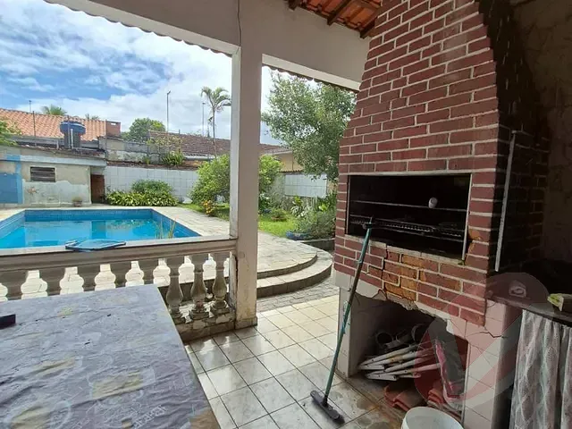 Casa com 500m² 4 quartos e 3 banheiros, à venda, no bairro Real em Praia Grande