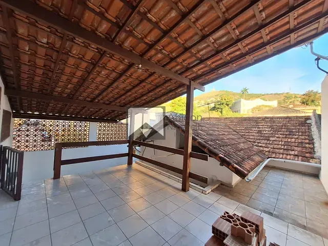 Casa 3 quartos e 2 banheiros, à venda, no bairro Santana em Niterói
