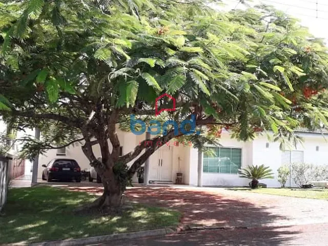 Casa com 1000m² 4 quartos e 4 banheiros, à venda, no bairro Portal dos Bandeirantes I em Porto Feliz