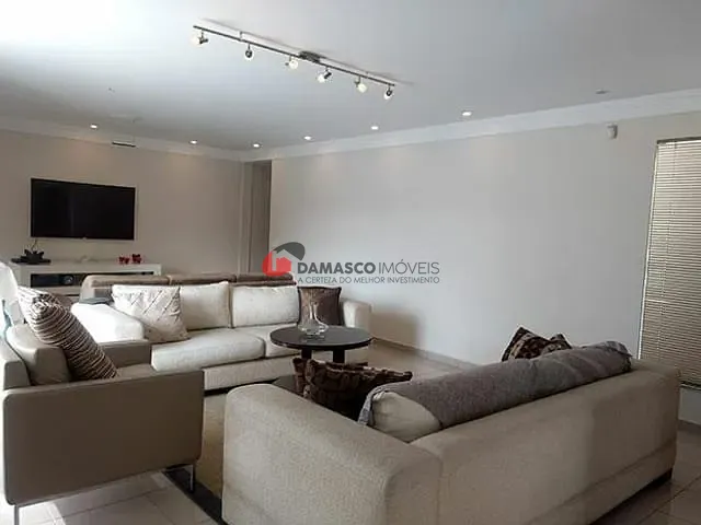 Casa com 450m² 4 quartos e 1 banheiro, à venda, no bairro Santa Paula em São Caetano do Sul