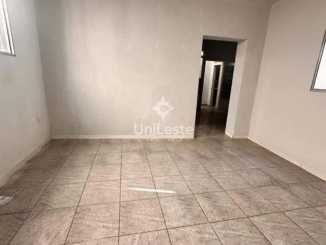 Casa 2 quartos e 2 banheiros, à venda, no bairro Santa Tereza em Belo Horizonte