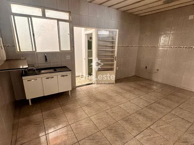 Casa 2 quartos e 2 banheiros, à venda, no bairro Santa Tereza em Belo Horizonte