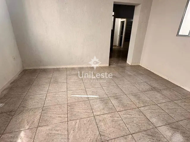 Casa 2 quartos e 2 banheiros, à venda, no bairro Santa Tereza em Belo Horizonte