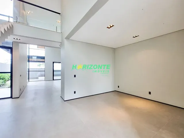 Casa com 525m² 5 quartos e 6 banheiros, à venda, no bairro Condomínio Residencial Alphaville em São José dos Campos