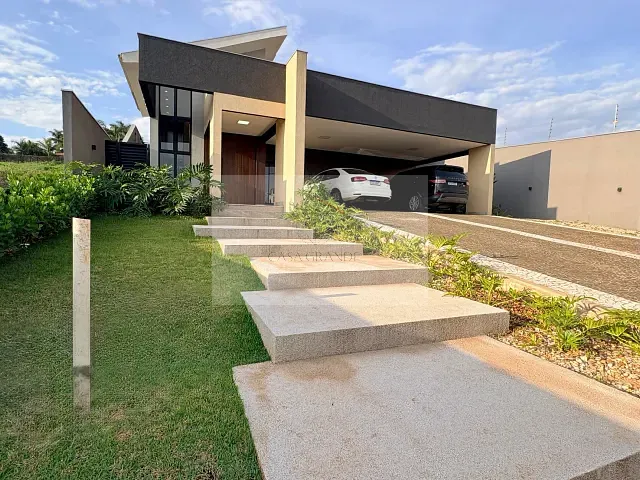 Casa com 1480m² 4 quartos e 6 banheiros, à venda, no bairro Condomínio Costa do sol em Rolândia