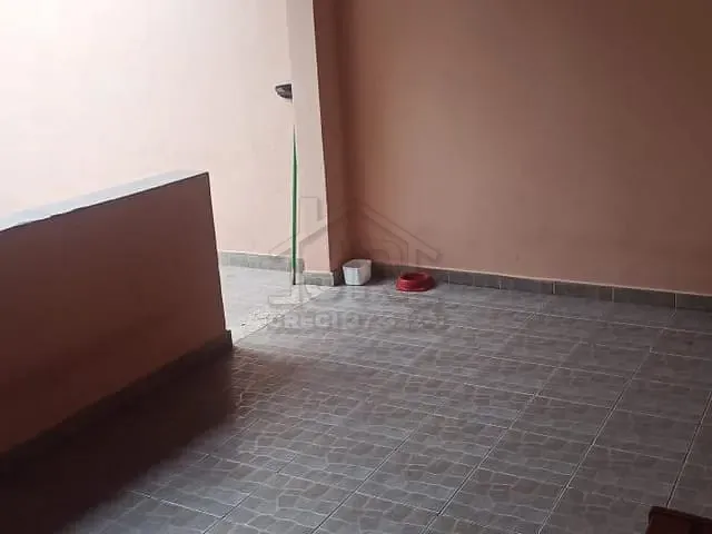 Casa com 300m² 2 quartos e 1 banheiro, à venda, no bairro Jardim Zaira em Mauá
