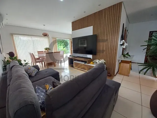 Casa com 276m² 3 quartos e 3 banheiros, à venda, no bairro Mauá II em Jaguariúna