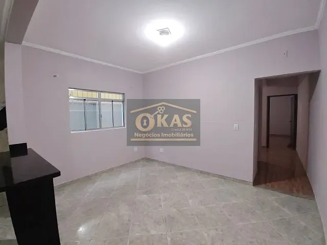 Casa 2 quartos e 1 banheiro, para alugar, no bairro Vila Urupês em Suzano