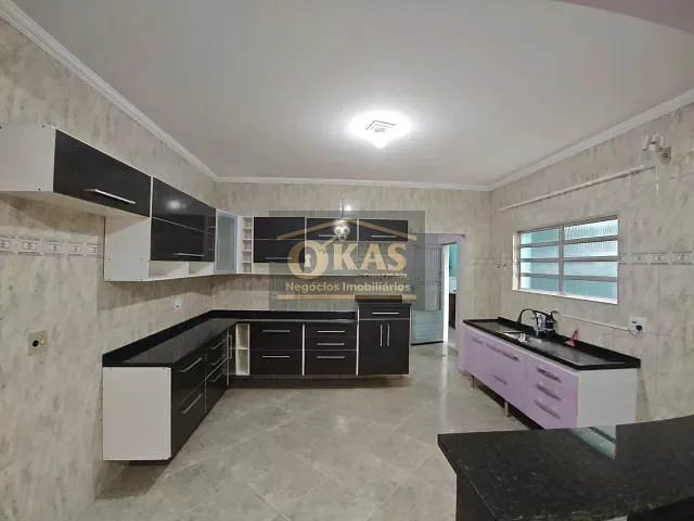Casa 2 quartos e 1 banheiro, para alugar, no bairro Vila Urupês em Suzano