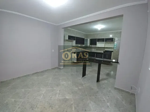 Casa 2 quartos e 1 banheiro, para alugar, no bairro Vila Urupês em Suzano
