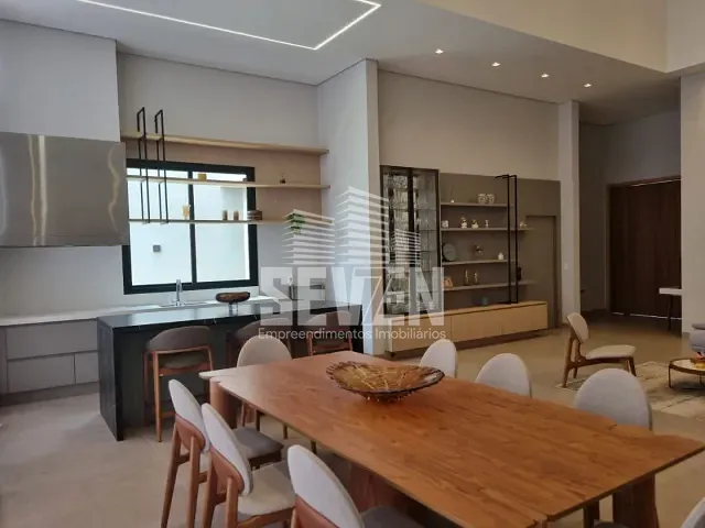 Casa com 720m² 4 quartos e 5 banheiros, à venda, no bairro Vila Aviação em Bauru