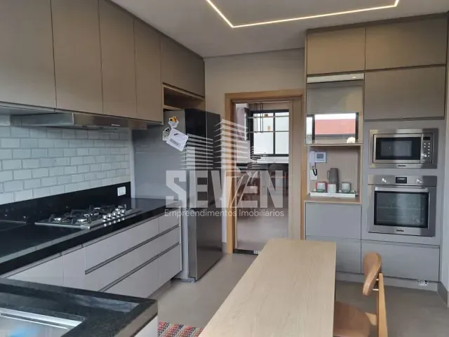 Casa com 720m² 4 quartos e 5 banheiros, à venda, no bairro Vila Aviação em Bauru