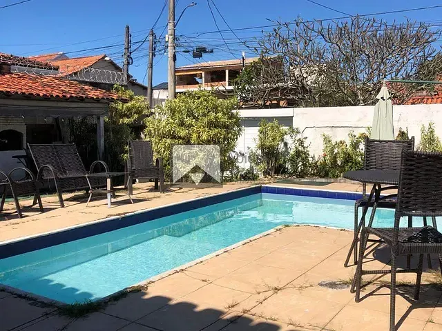 Casa 5 quartos e 2 banheiros, à venda, no bairro Piratininga em Niterói