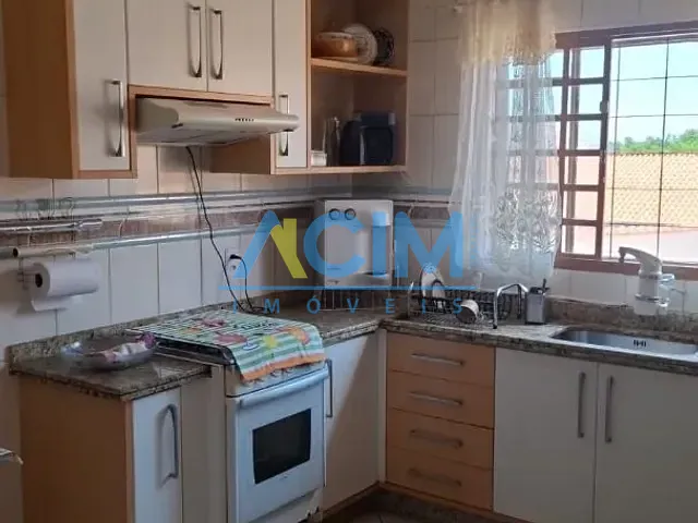 Casa com 264m² 3 quartos e 2 banheiros, à venda, no bairro 12 de Setembro em Jaguariúna