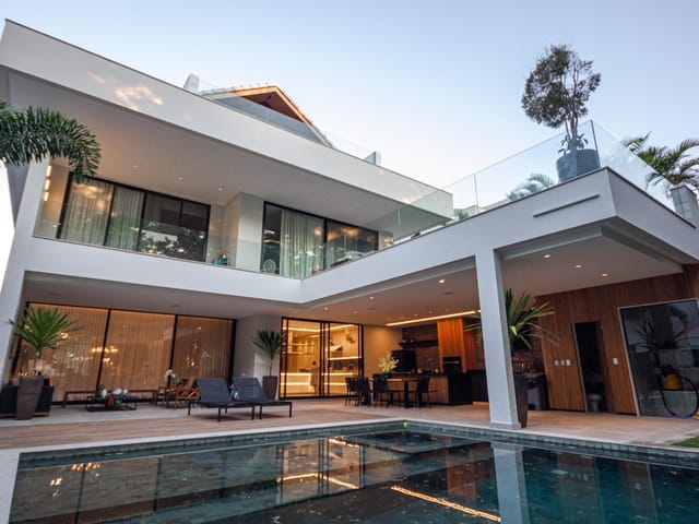 Casa com 616m² 5 quartos e 8 banheiros, à venda, no bairro Barra da Tijuca em Rio de Janeiro