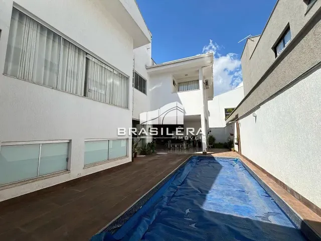 Casa 5 quartos e 5 banheiros, à venda, no bairro Jardins Madri em Goiânia