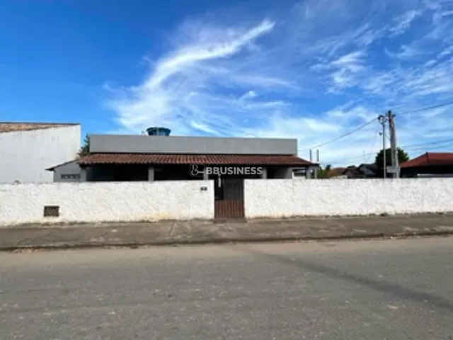 Casa com 288m² 3 quartos e 2 banheiros, à venda, no bairro Goytacazes em Campos dos Goytacazes