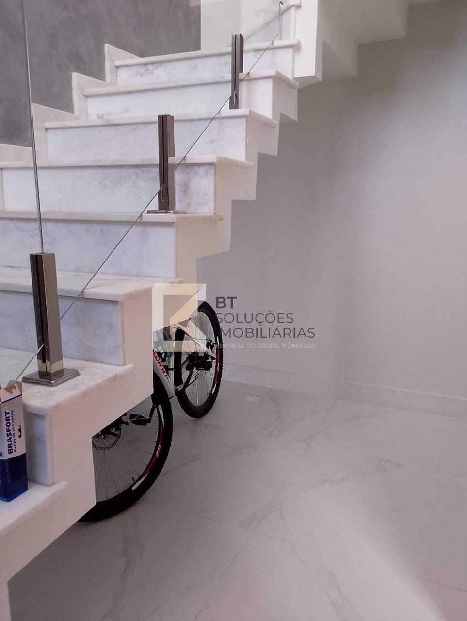 Casa, 4 quartos, 259 m² - Foto 2