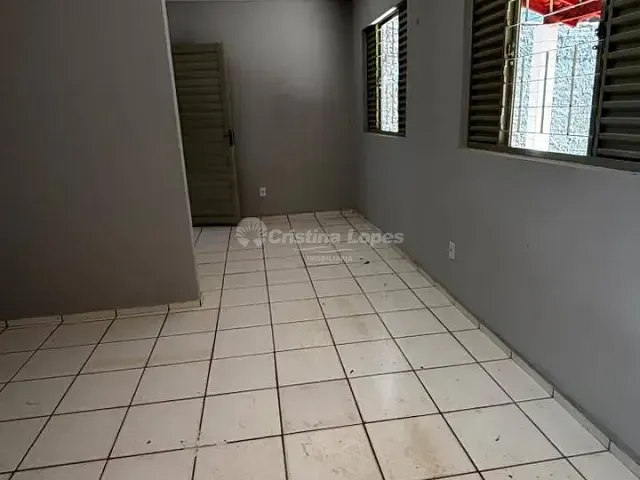 Casa com 300m² 3 quartos e 2 banheiros, à venda, no bairro Portal da Alegria em Teresina