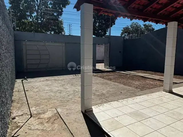 Casa com 300m² 3 quartos e 2 banheiros, à venda, no bairro Portal da Alegria em Teresina