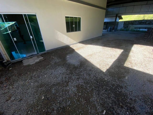 Casa 2 quartos e 1 banheiro, para alugar, no bairro Escalvados em Navegantes