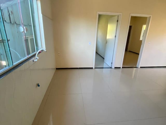 Casa 2 quartos e 1 banheiro, para alugar, no bairro Escalvados em Navegantes