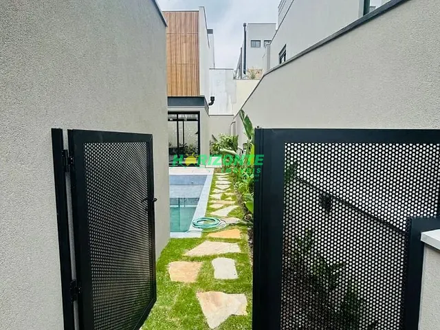 Casa com 450m² 4 quartos e 5 banheiros, à venda, no bairro urbanova em São José dos Campos