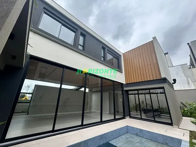 Casa com 450m² 4 quartos e 5 banheiros, à venda, no bairro Condomínio Residencial Alphaville II em São José dos Campos