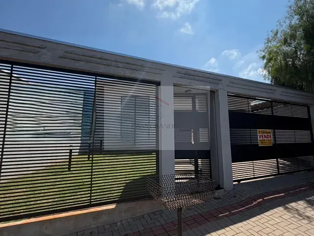 Casa com 462m² 3 quartos e 3 banheiros, à venda, no bairro Jardim Caviúna em Rolândia