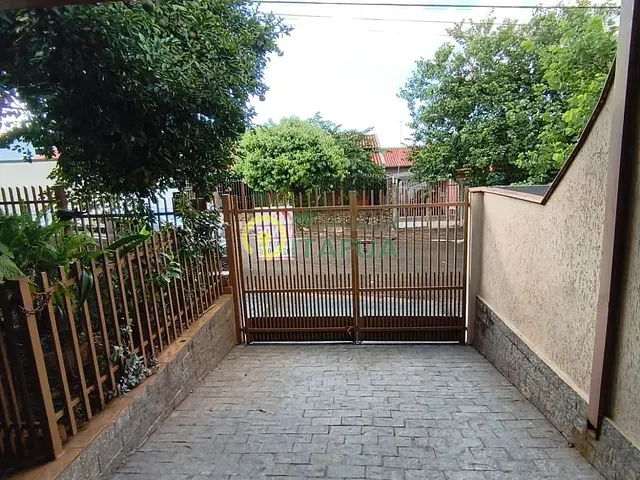 Casa com 230m² 3 quartos e 3 banheiros, à venda, no bairro Parigot em Londrina