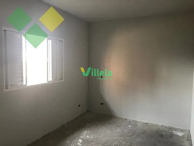 Casa à venda, no bairro Estância Guatambu em Itaquaquecetuba