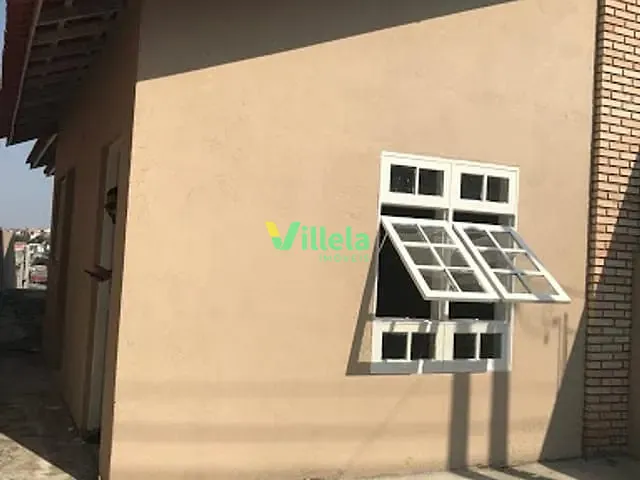 Casa à venda, no bairro Estância Guatambu em Itaquaquecetuba