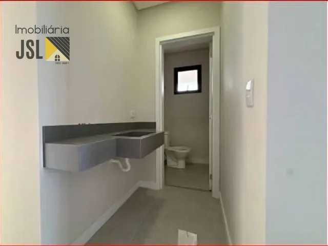 Casa com 300m² 3 quartos e 2 banheiros, à venda, no bairro Condomínio Terras do Vale em Caçapava