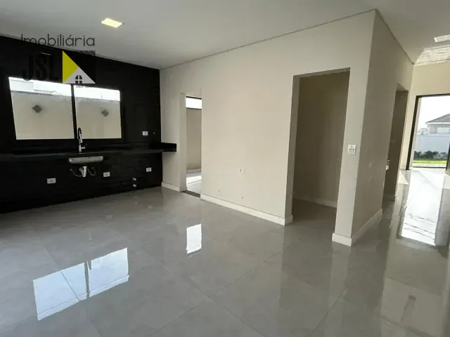 Casa com 300m² 3 quartos e 2 banheiros, à venda, no bairro Condomínio Terras do Vale em Caçapava