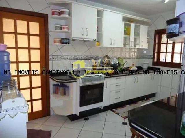 Casa com 360m² 3 quartos e 2 banheiros, à venda, no bairro Vila Aeroporto em Não Informado