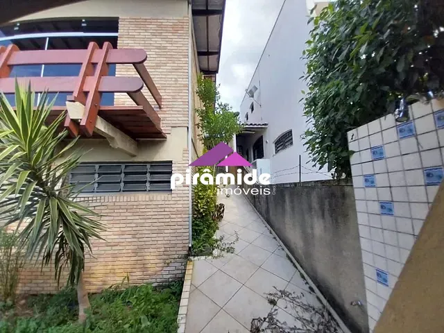 Casa com 373m² 3 quartos e 3 banheiros, à venda, no bairro Jardim Esplanada em São José dos Campos