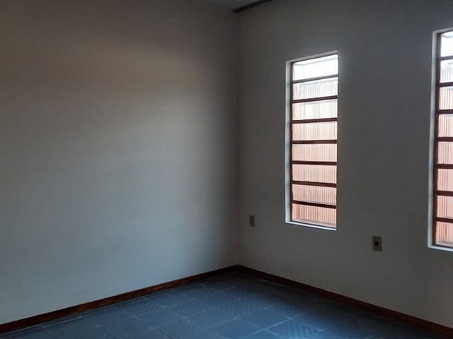 Foto do Casa - Casa com 3 dormitórios para alugar, 149 m² por R$ 950,00/mês - Parque São Geraldo - Uberaba/MG | ZUCATO IMOBILIARIA LTDA