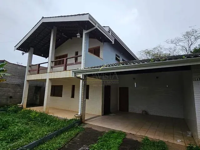 Casa com 600m² 2 quartos e 3 banheiros, para alugar, no bairro Santos Reis em Piracaia