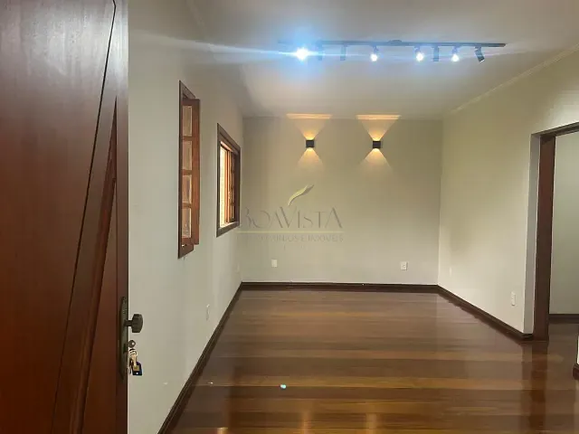 Casa com 600m² 2 quartos e 3 banheiros, para alugar, no bairro Santos Reis em Piracaia