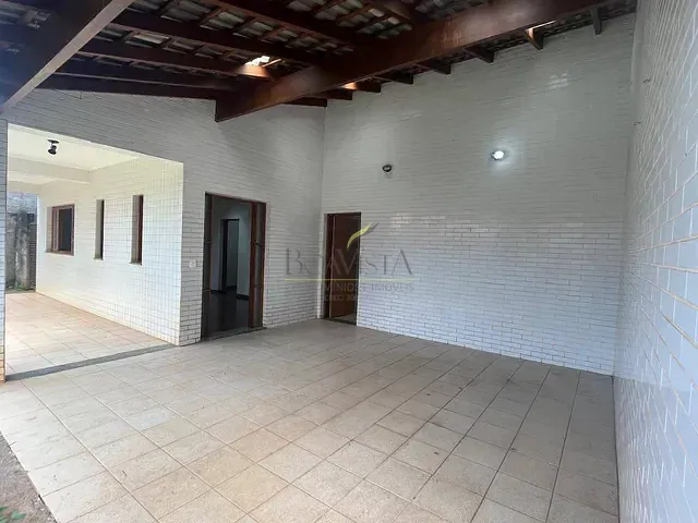 Casa com 600m² 2 quartos e 3 banheiros, para alugar, no bairro Jardim Santos Reis em Piracaia