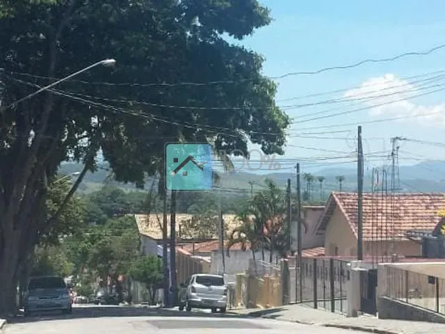 Casa com 250m² 2 quartos e 3 banheiros, à venda, no bairro Vila Maria em São José dos Campos