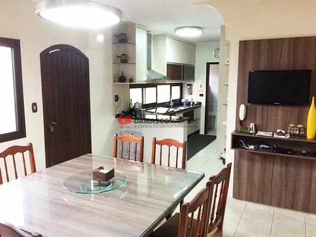 Casa com 224m² 3 quartos e 1 banheiro, à venda, no bairro Campestre em Santo André