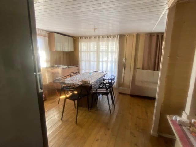 Casa 3 quartos e 1 banheiro, para alugar, no bairro Cordeiros em Itajaí