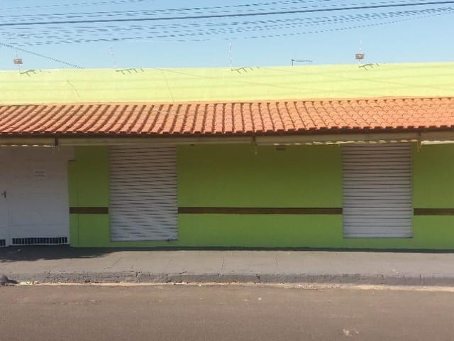 Casa com 432m² 3 quartos e 2 banheiros, à venda, no bairro Vila Moimaz em Birigüi