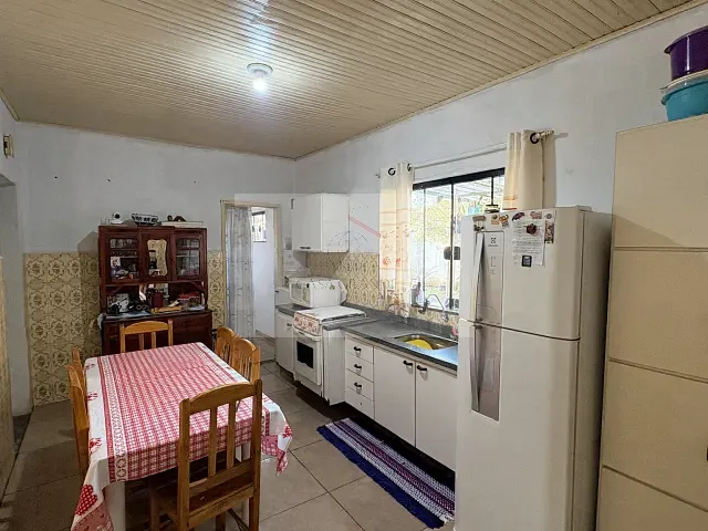 Casa com 600m² 5 quartos e 2 banheiros, à venda, no bairro Centro em Rolândia