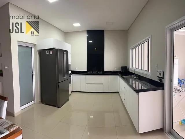 Casa com 360m² 3 quartos e 2 banheiros, à venda, no bairro Vila Santos em Caçapava