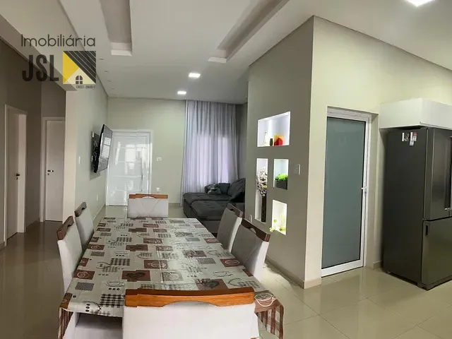 Casa com 360m² 3 quartos e 2 banheiros, à venda, no bairro Vila Santos em Caçapava