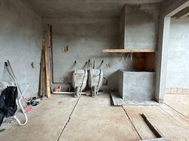 Casa com 260m² 3 quartos e 1 banheiro, à venda, no bairro Jardim Belo Horizonte em Sinop