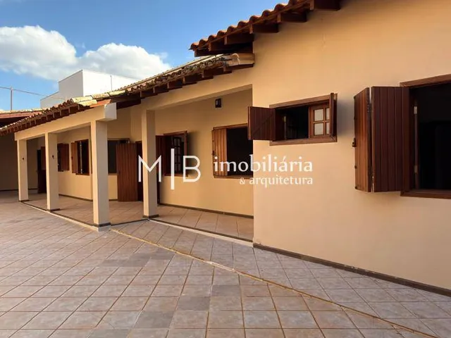 Casa 5 quartos e 5 banheiros, para alugar, no bairro Monte Líbano em Lavras